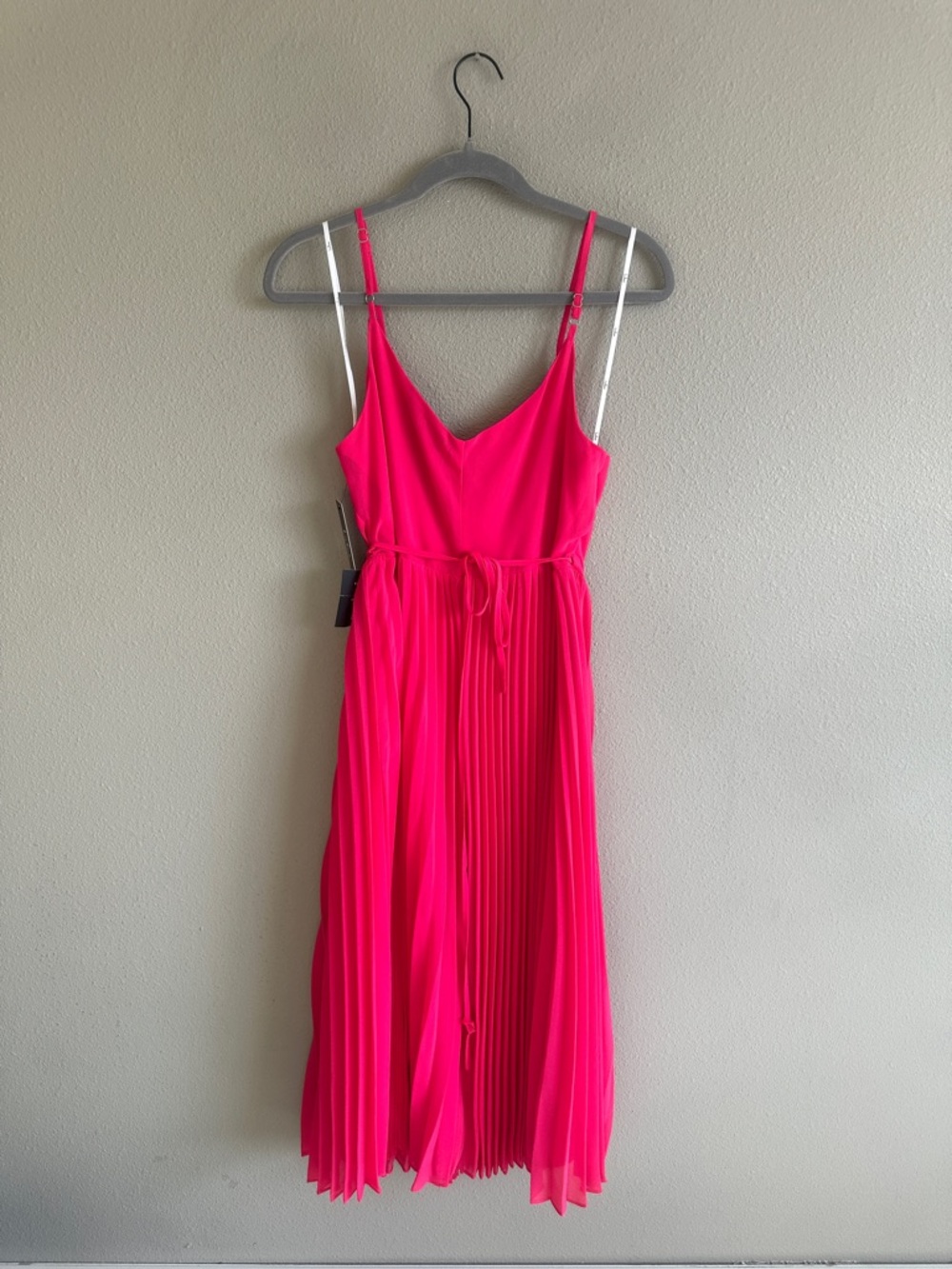 NWT Lulu's Pink Pleated Wrap Midi Dress Medium - Picture 8 of 14